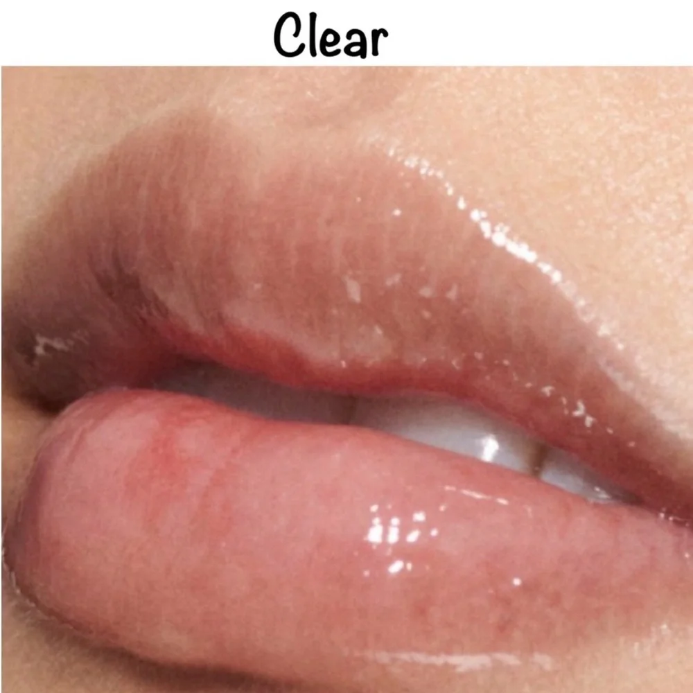 ZEPHYR a MAC LIPGLASS AIR NON-STICKY GLOSS. Non-sticky, glass-like shine 🌞
